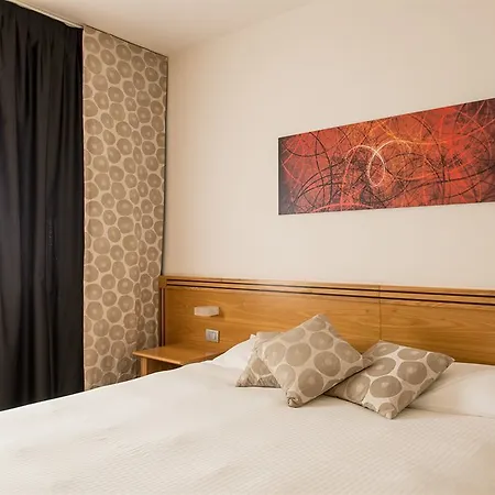 Отель Europa 4*